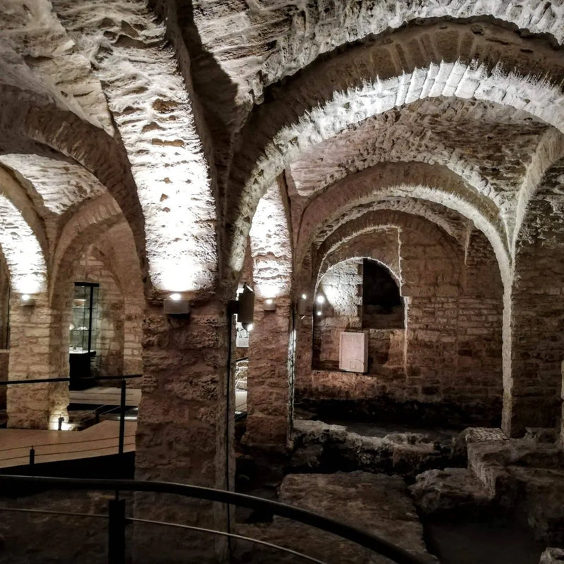 Exclusive Underground Tour – Bari's Secrets